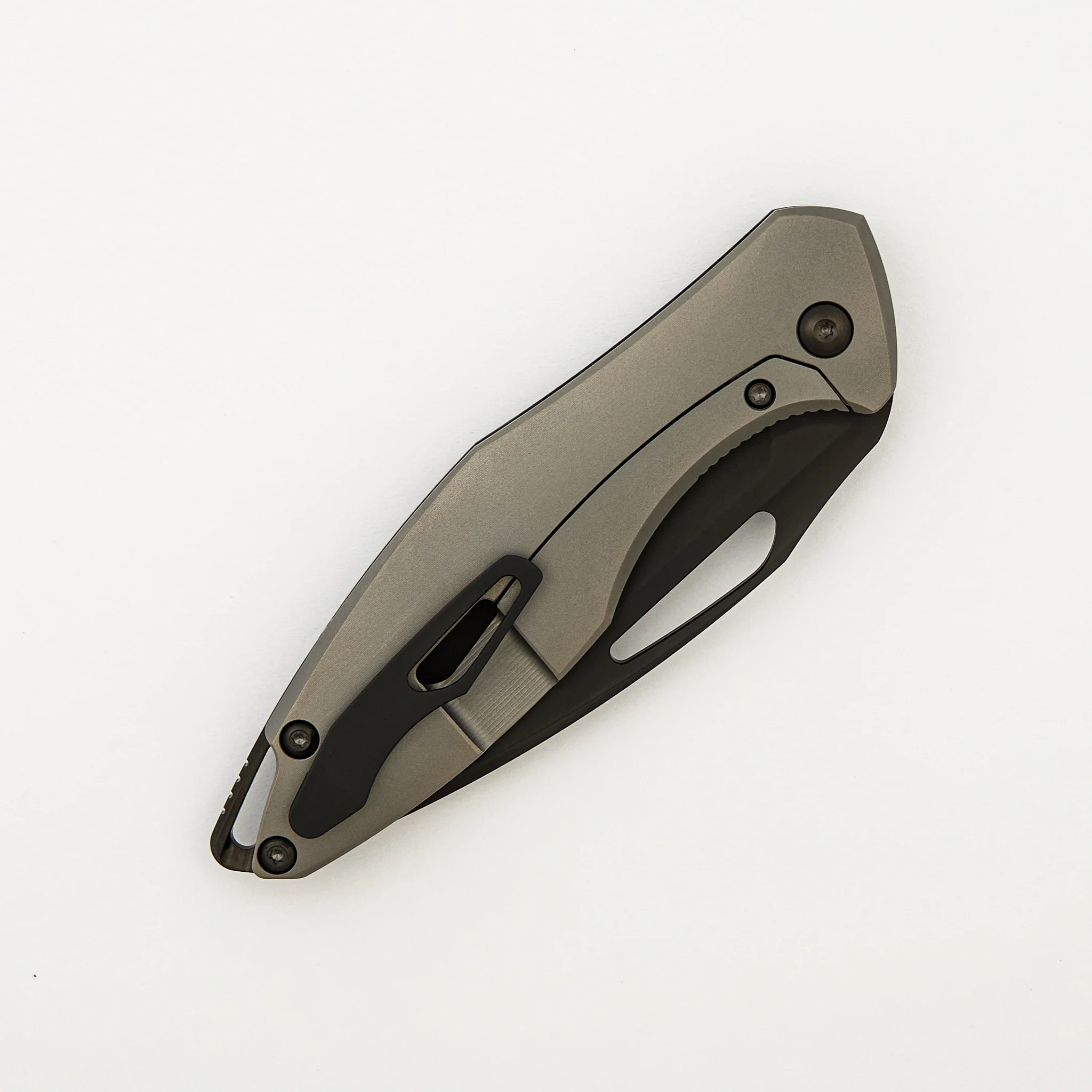 Arius - Non-Flipper - Matte DLC M390 Blade - Smooth Carbon Fiber Handle - DLC Hardware - Image 4