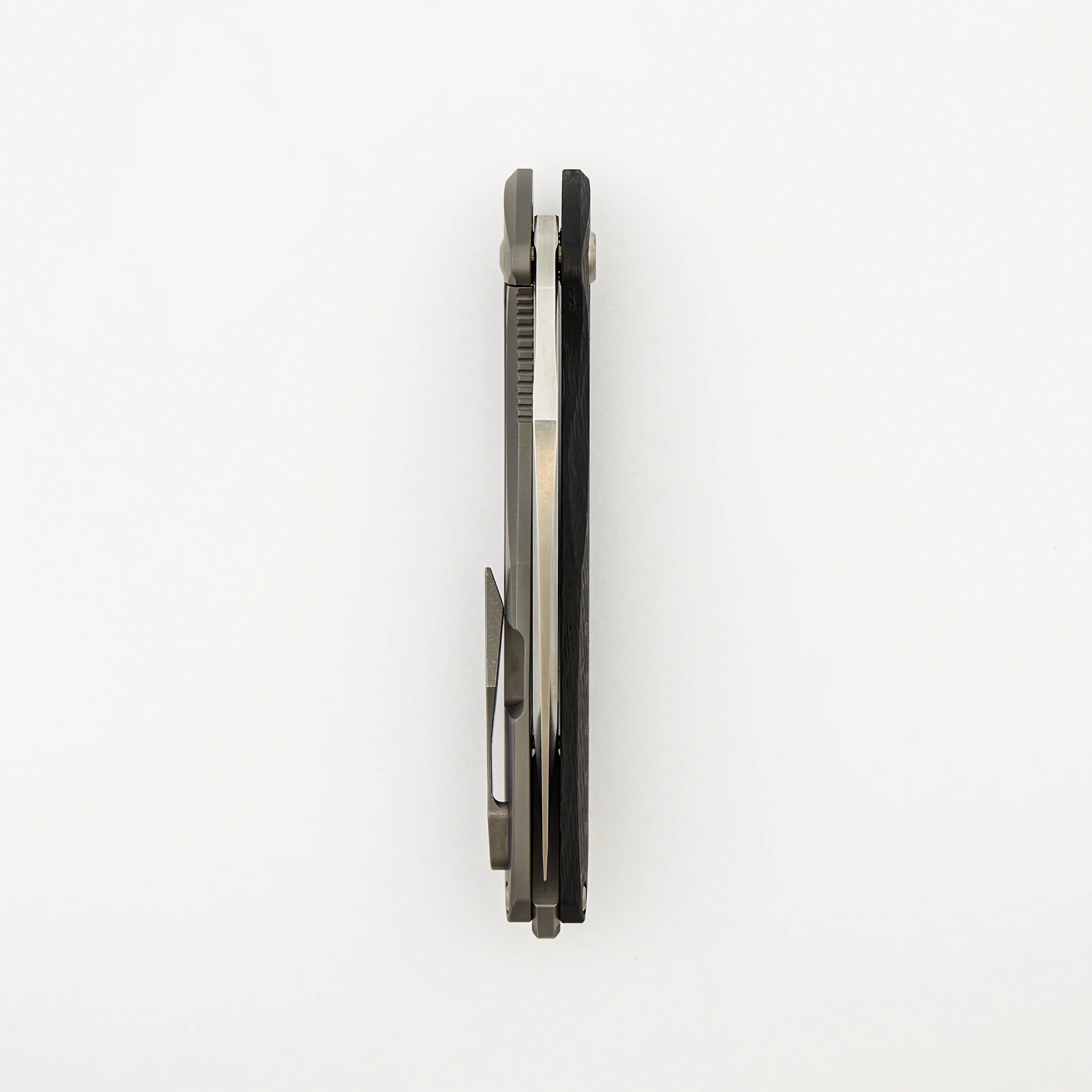 Arius - Titanium/Smooth Carbon Fiber Handle - Brightwashed W/ Polished Flats M390 Blade - Image 5