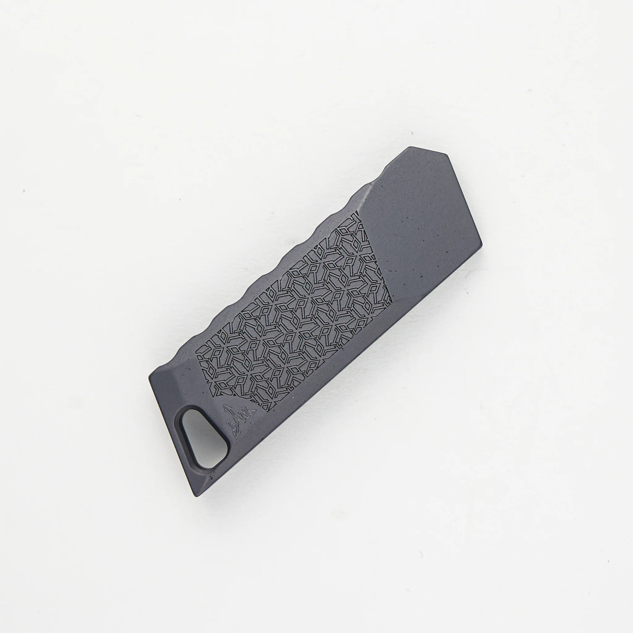 Bob The Boxcutter – R1P – Aluminum – Grey - Image 4