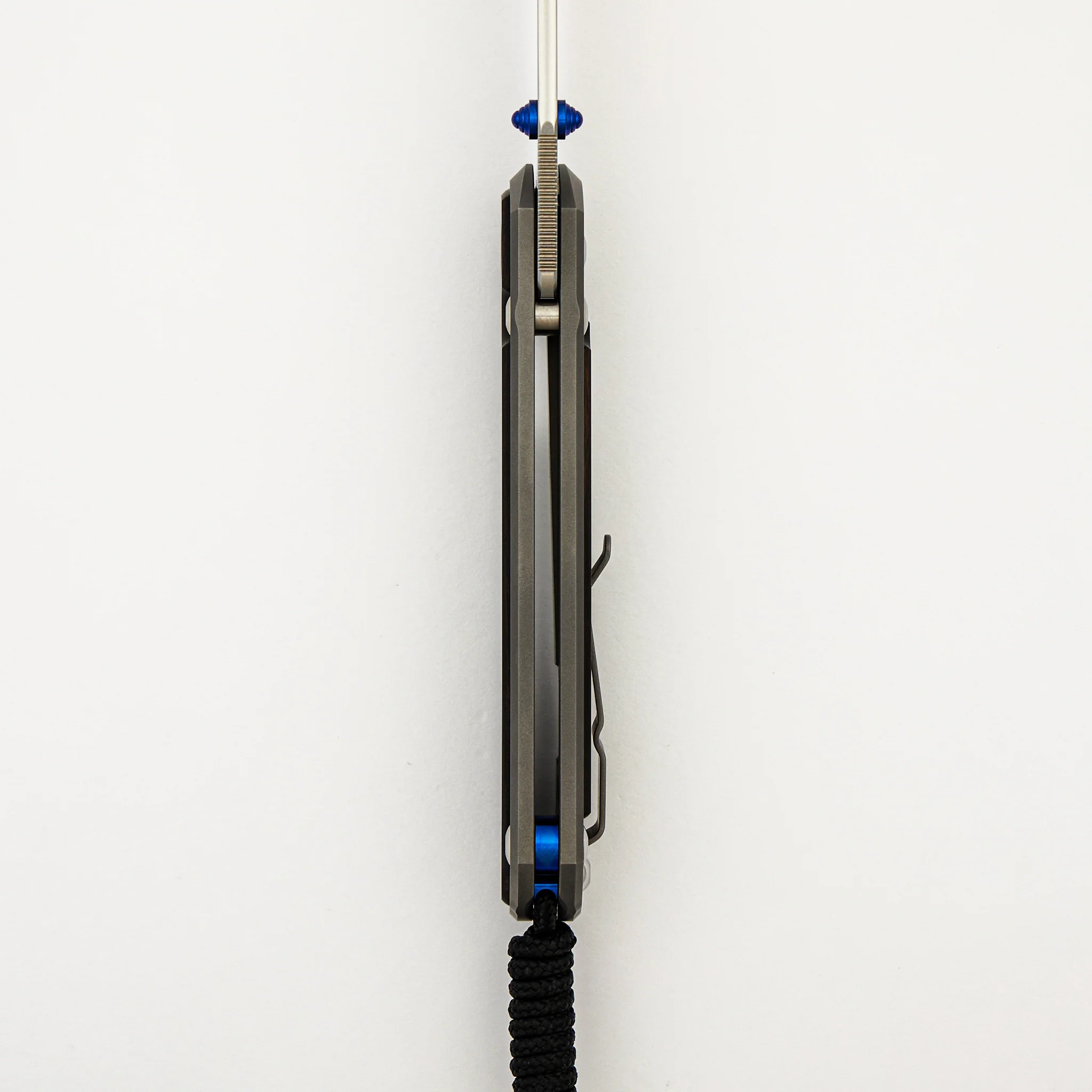 Large Sebenza 31 - Macassar Ebony Inlay - Tanto CPM MagnaCut Blade - Blue Double Thumb Lugs - Image 7