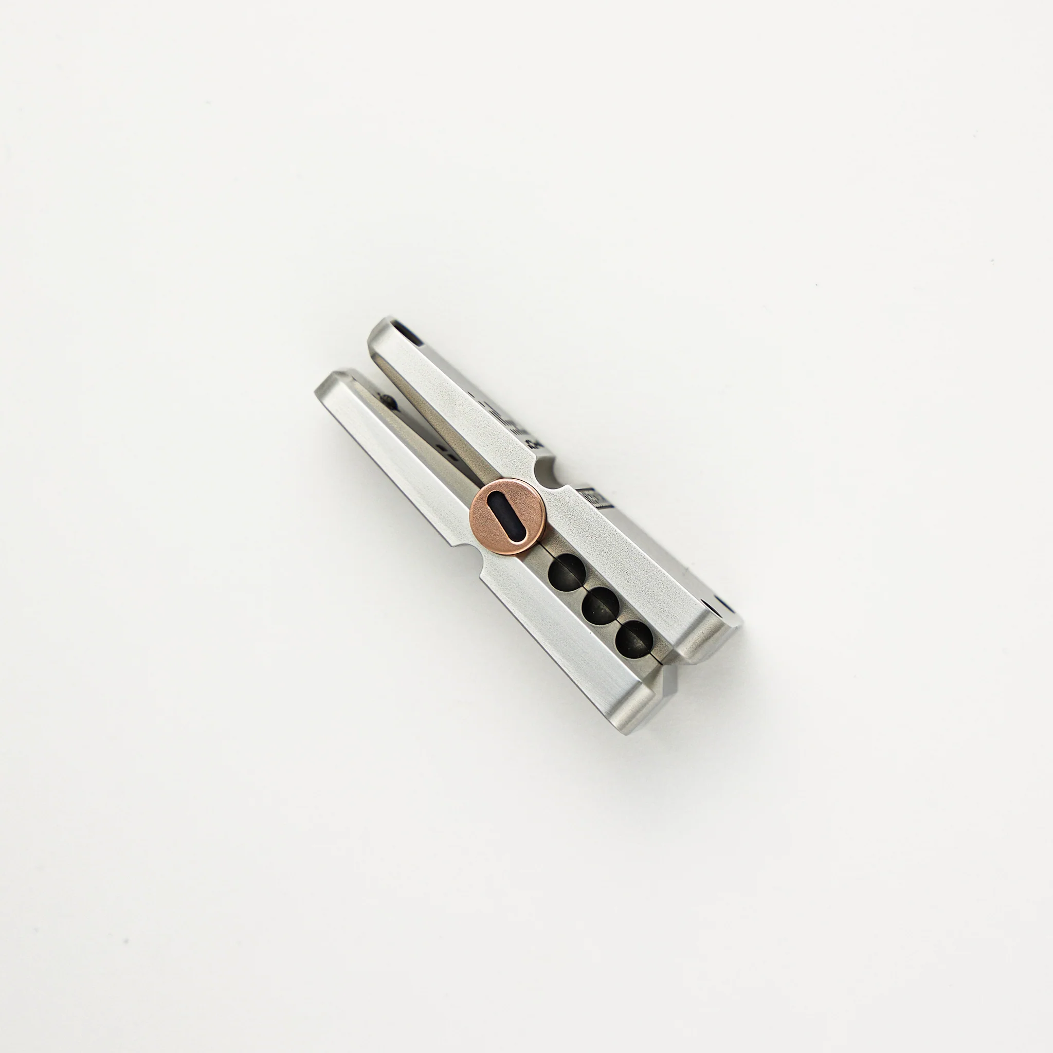 Crocbeats Clicker - Magnetic Fidget Toy - Spy Wars Series - Stainless Steel/Copper - Image 4