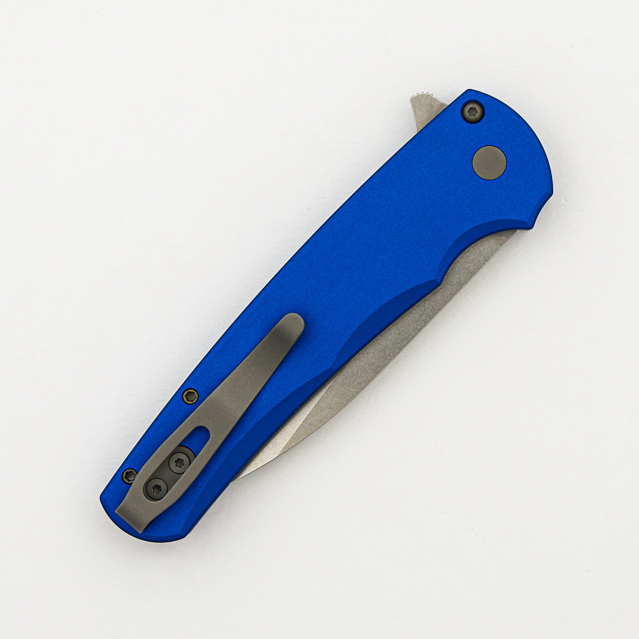 Malibu Flipper – 5301-BLUE - Solid Blue Aluminum Handle - Stonewash MagnaCut Wharncliffe Blade - Image 4