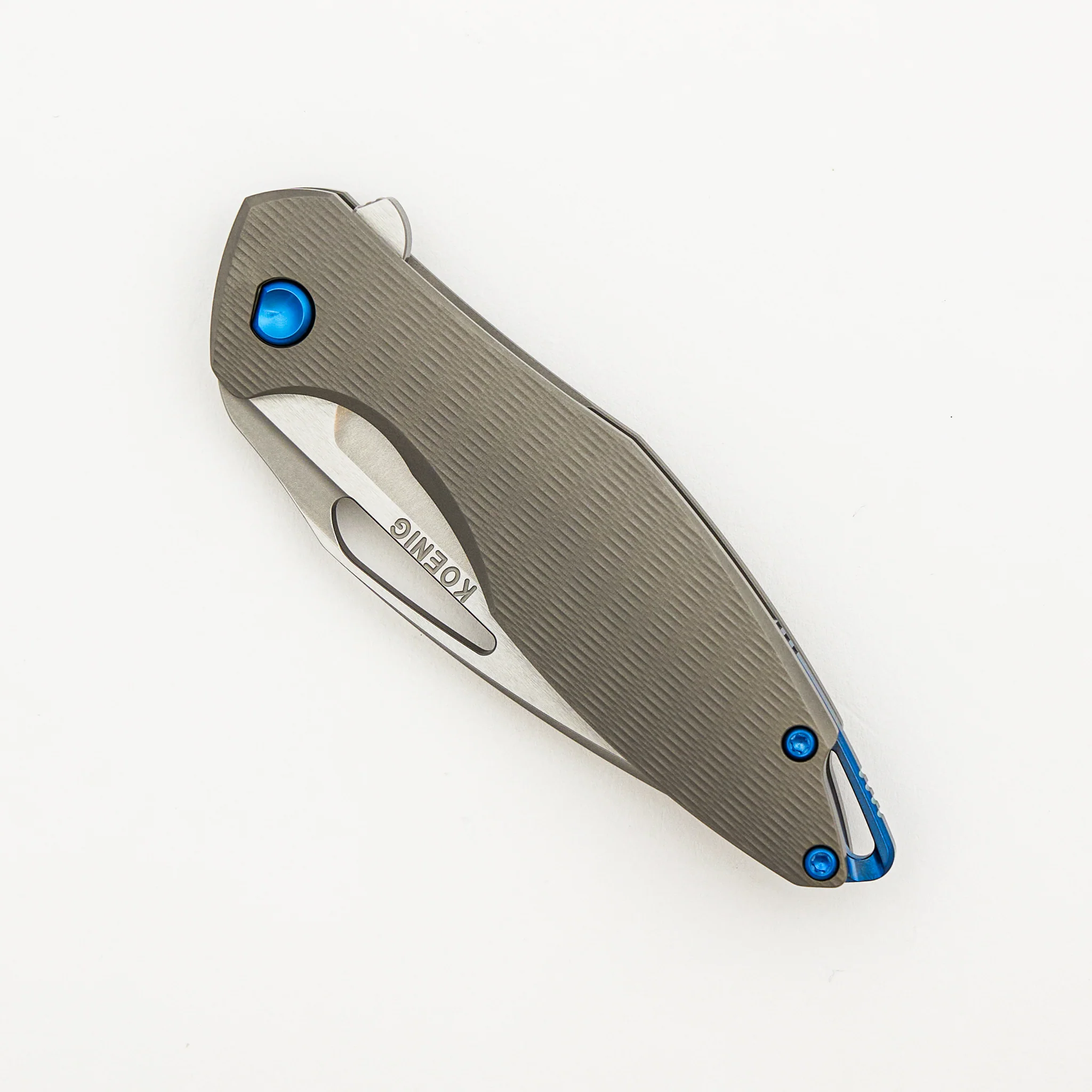 Mini Arius - Plexa Titanium Handle - Blue Hardware -  Burnished W/ Polished Flats M390 Blade - Image 3