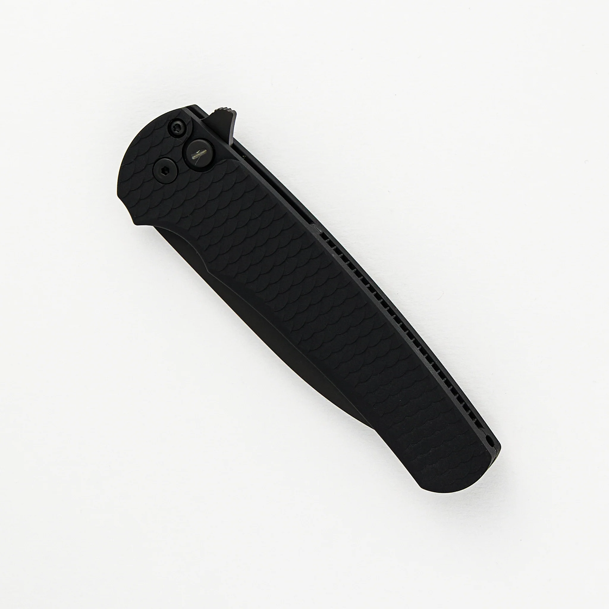 Malibu Flipper - 5336 Operator - Black "Dragon Scale" Handle, DLC Wharncliffe Magnacut Blade, Tritium Button - Image 3