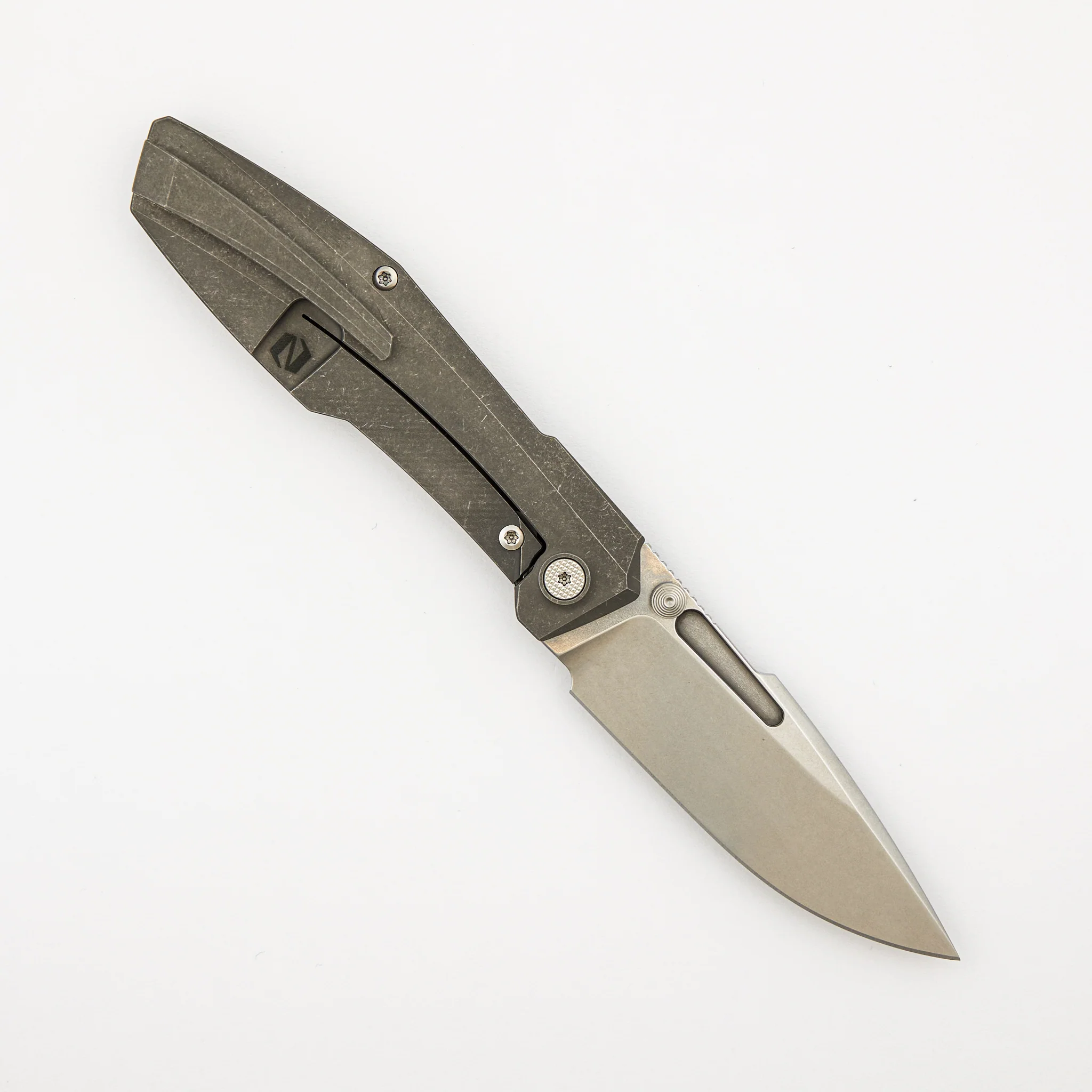Raiden R2 - Smooth Titanium Dark Stonewash Handle - Stonewash MagnaCut Blade - Image 2